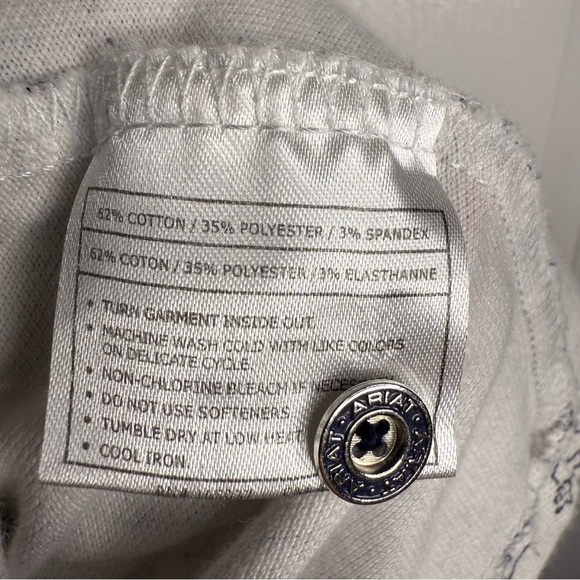 Ariat White and Blue Sleeveless Polo Collared Top in Fox Design Size Medium GUC - Picture 6 of 7